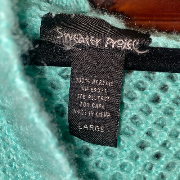 Light weight sweater - Picture 3 of 3